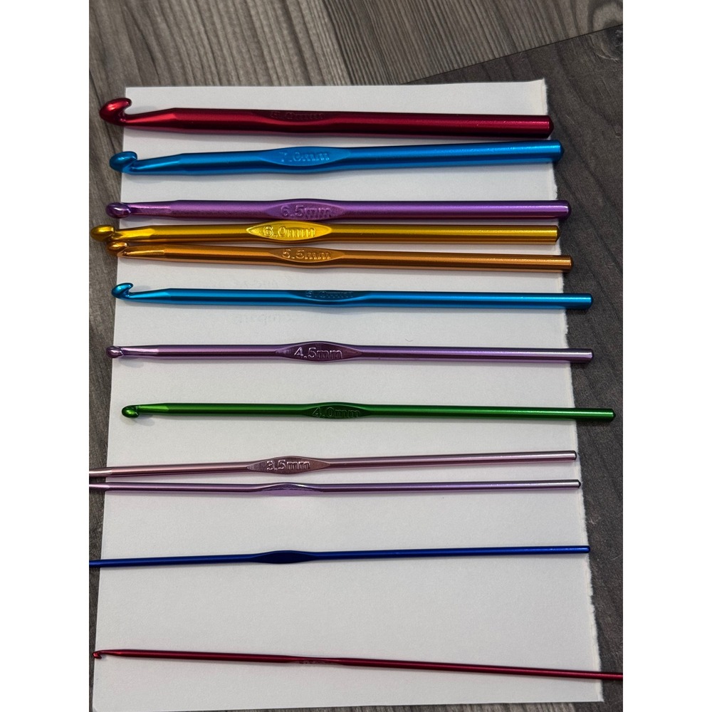 NEW 12pc Aluminum Crochet Hooks Set Multicolor Metallic Knitting Needles 2mm-8mm